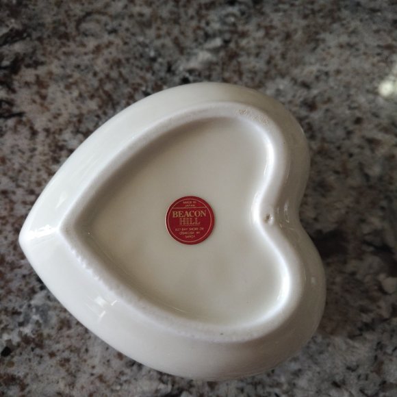 NEW CERAMIC HEART WITH PAINTED PINK & PURPLE VIOLET FLOWERS FILLED WITH A CANDLE - Picture 8 of 8